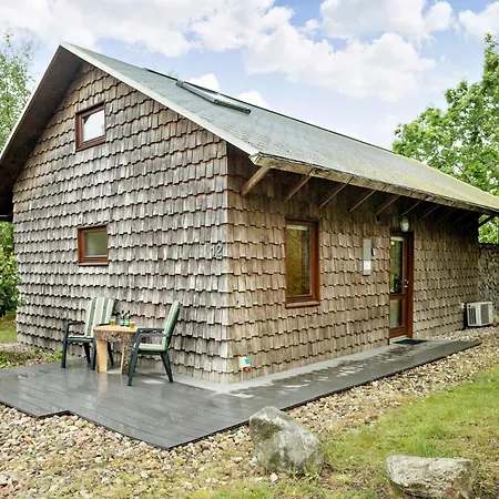 Pet Friendly In With Kitchen
